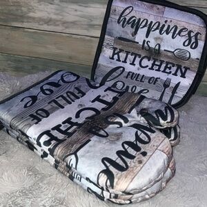 Rustic Kitchen Oven Mitt and Pot Holder Set